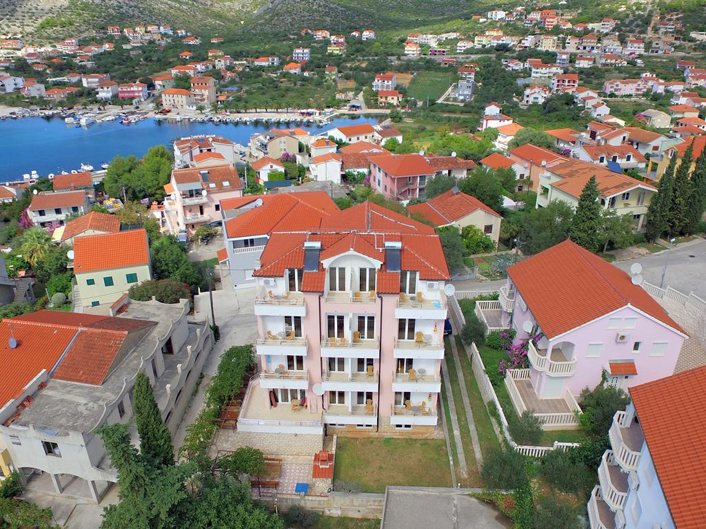 Apartments Kairos Сегет-Враница Экстерьер фото